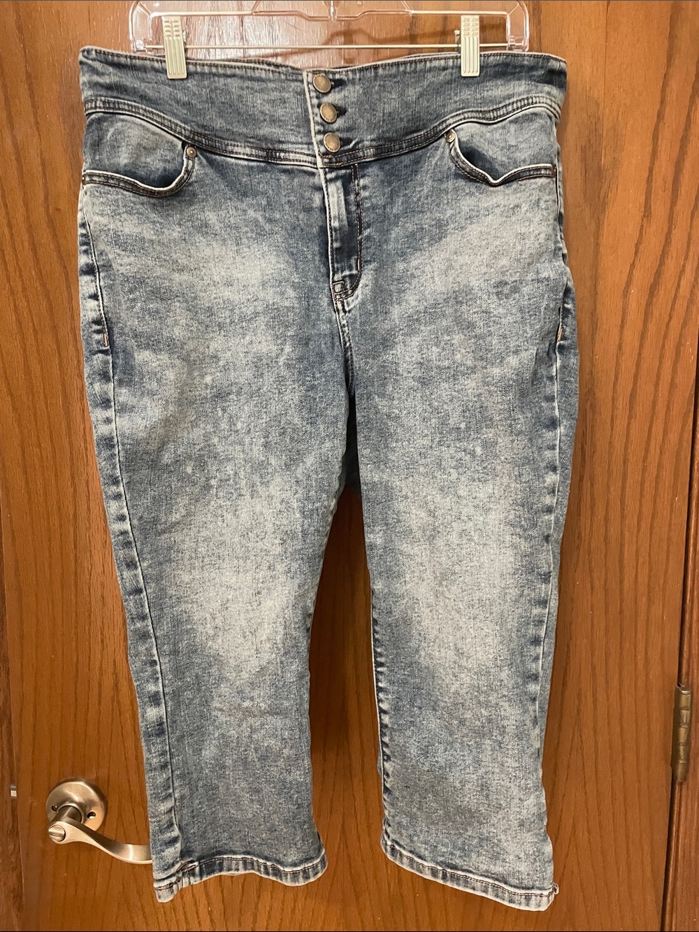 Lane Bryant Preowned Sz 16 Light Acid Wash Blue Cropped High-Rise Jeggings